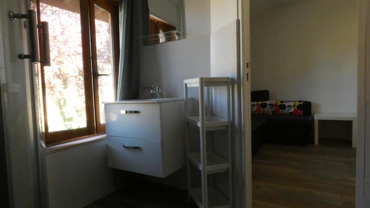 Chatrou Chatelraould-Saint-Louvent Buitenkant foto